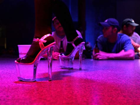 Striptease/Lapdance Finde eine Prostituierte Wolmirstedt
